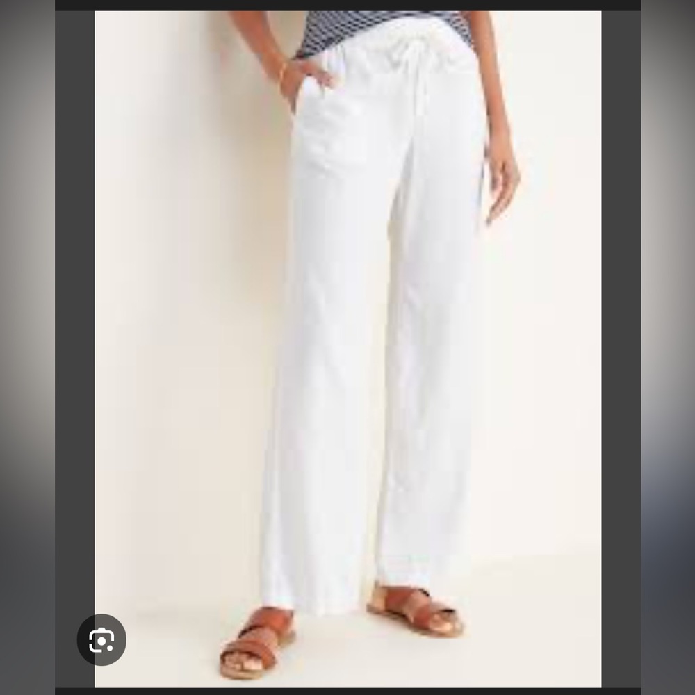 Old Navy White Women's Trousers